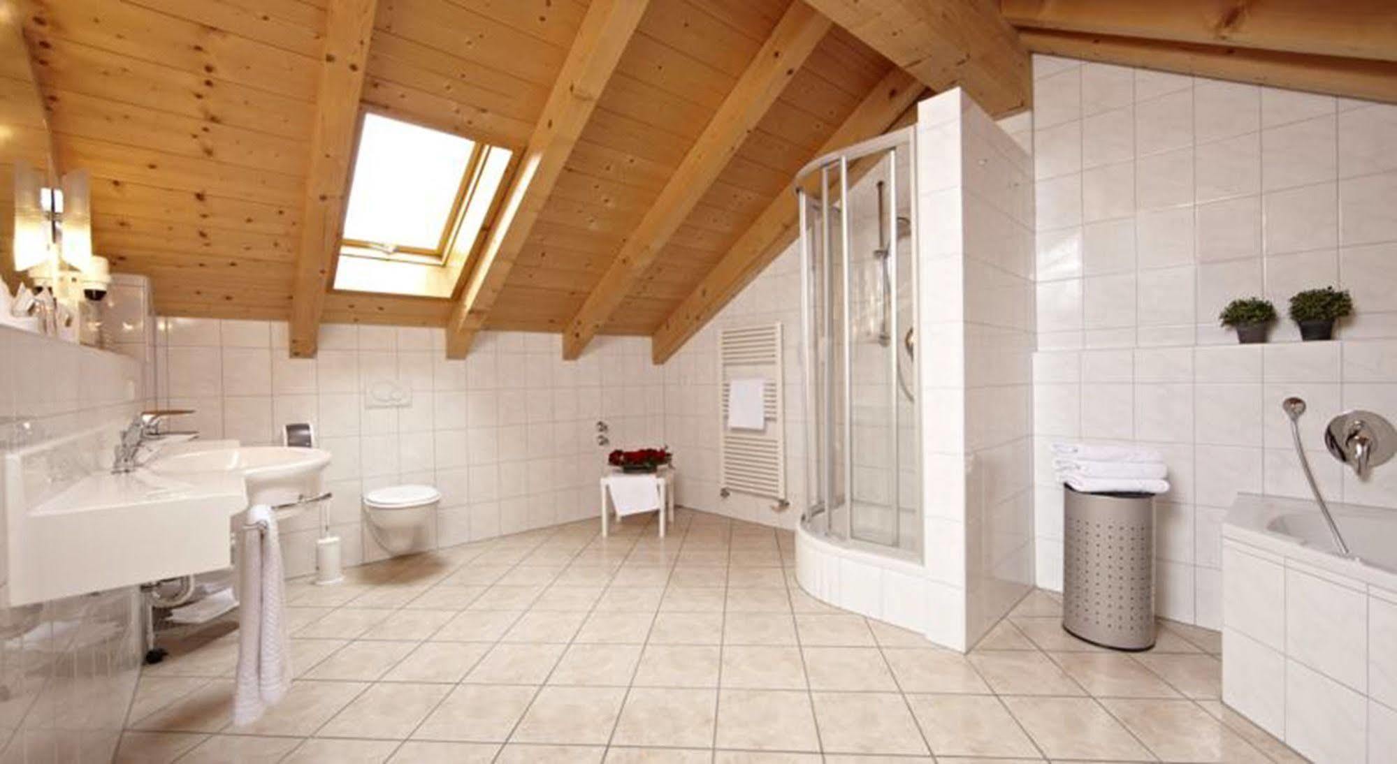 Hotel Schatten Garmisch-Partenkirchen Bagian luar foto