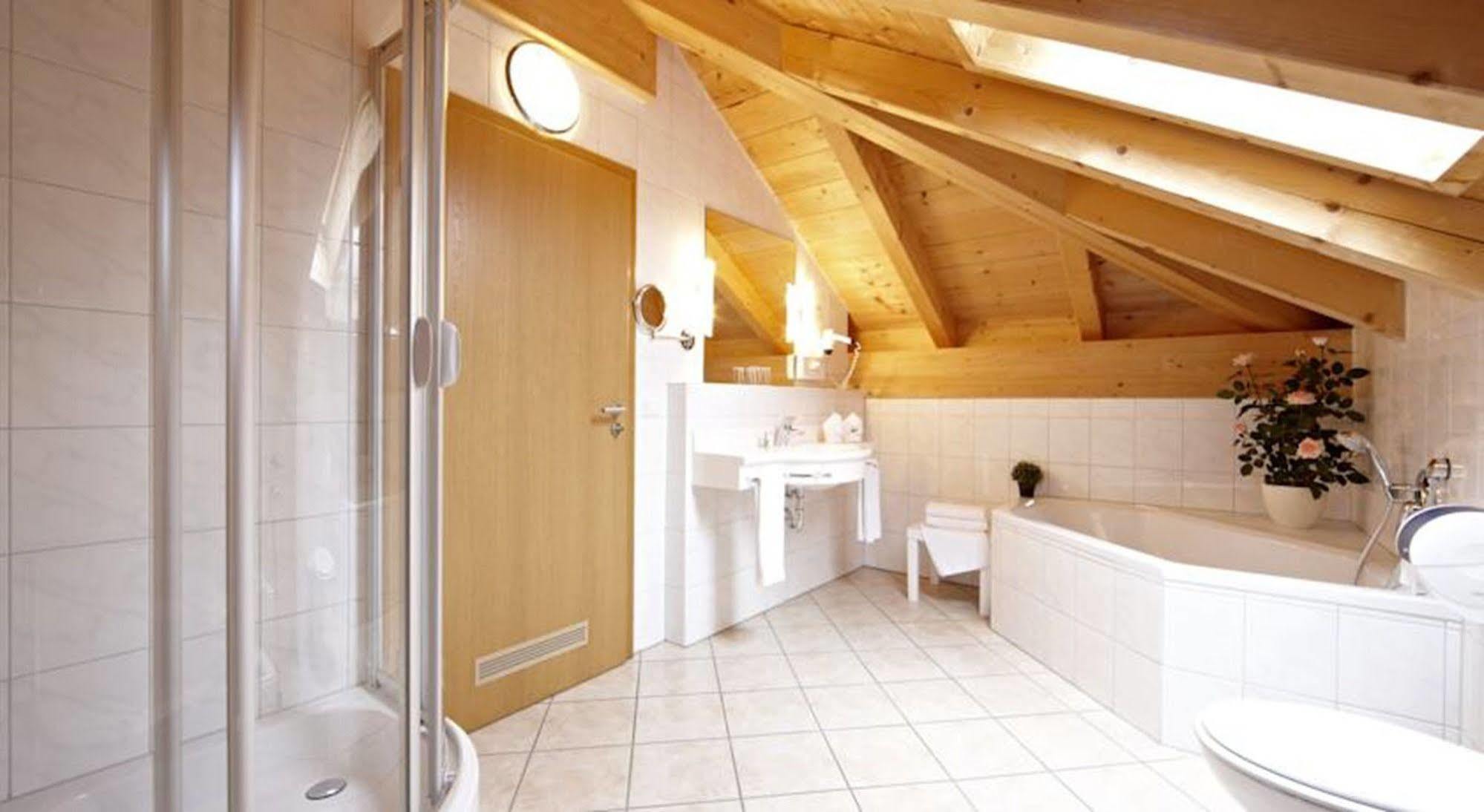 Hotel Schatten Garmisch-Partenkirchen Bagian luar foto