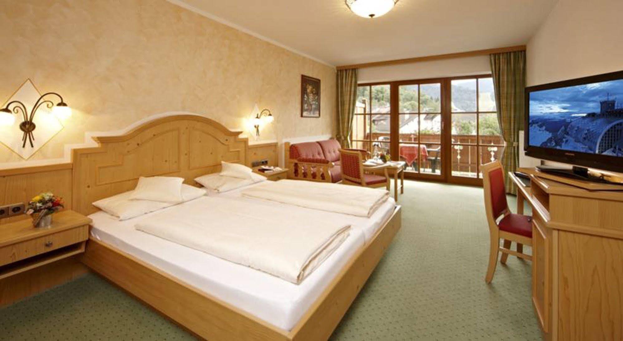 Hotel Schatten Garmisch-Partenkirchen Bagian luar foto